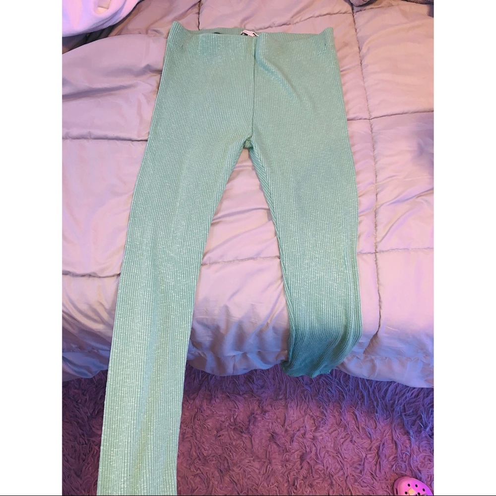 Green Two-Piece - Picture 3 of 3